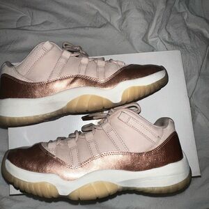 Women’s Jordan 11 Retro Low Size 10
